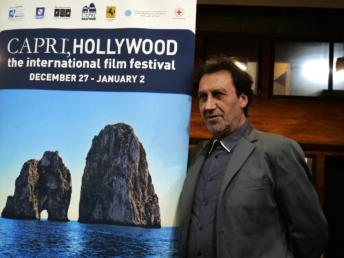 Da Hollywood – Los Angeles a Capri- Hollywood , grande successo dello short movie da Oscar del cineasta napoletano Rosario Errico